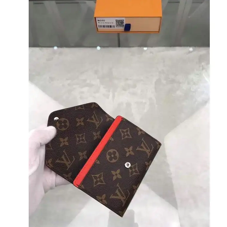 LV 19T1L0148 Bags 0609
